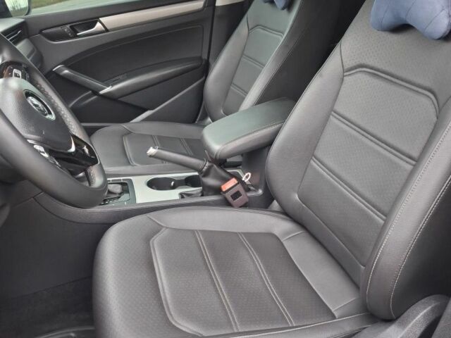 Сірий Фольксваген Пассат Варіант, об'ємом двигуна 2 л та пробігом 149 тис. км за 487 $, фото 7 на Automoto.ua