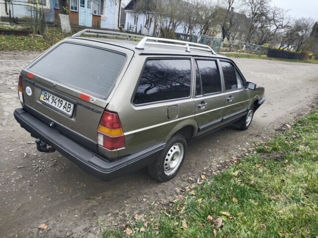 Серый Фольксваген Пассат Вариант, объемом двигателя 0 л и пробегом 300 тыс. км за 950 $, фото 12 на Automoto.ua