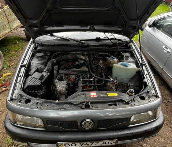 Серый Фольксваген Пассат Вариант, объемом двигателя 1.8 л и пробегом 10 тыс. км за 2800 $, фото 12 на Automoto.ua