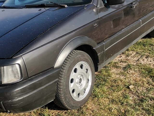 Сірий Фольксваген Пассат Варіант, об'ємом двигуна 2 л та пробігом 150 тис. км за 1650 $, фото 8 на Automoto.ua