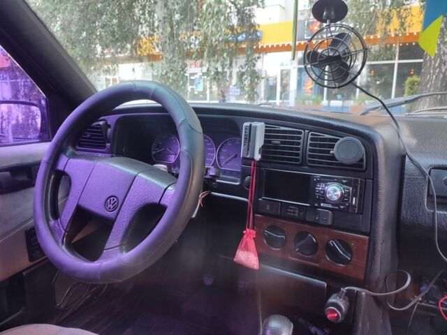 Серый Фольксваген Пассат Вариант, объемом двигателя 1.8 л и пробегом 25 тыс. км за 900 $, фото 6 на Automoto.ua