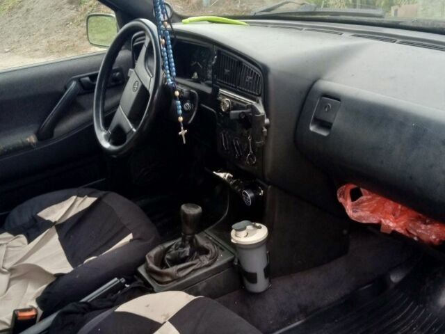 Серый Фольксваген Пассат Вариант, объемом двигателя 2 л и пробегом 360 тыс. км за 1650 $, фото 6 на Automoto.ua