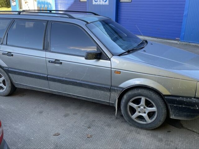 Фольксваген Пассат Варіант 1993 у Стрые на Automoto.ua Сірий Фольксваген Пассат Варіант, об'ємом двигуна 1.6 л та пробігом 3 тис. км за 1867 $, фото 2 на Automoto.ua