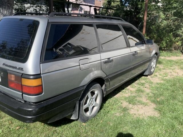 Фольксваген Пассат Варіант 1993 у Стрые на Automoto.ua Сірий Фольксваген Пассат Варіант, об'ємом двигуна 1.6 л та пробігом 3 тис. км за 1867 $, фото 4 на Automoto.ua