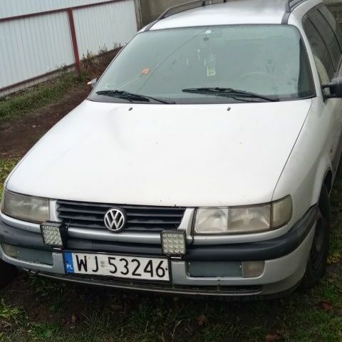 Сірий Фольксваген Пассат Варіант, об'ємом двигуна 0 л та пробігом 250 тис. км за 952 $, фото 4 на Automoto.ua