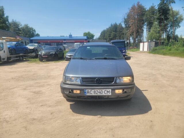Сірий Фольксваген Пассат Варіант, об'ємом двигуна 1 л та пробігом 390 тис. км за 2200 $, фото 12 на Automoto.ua