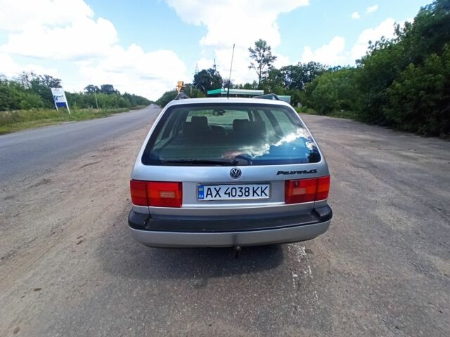 Серый Фольксваген Пассат Вариант, объемом двигателя 1.8 л и пробегом 312 тыс. км за 2900 $, фото 4 на Automoto.ua