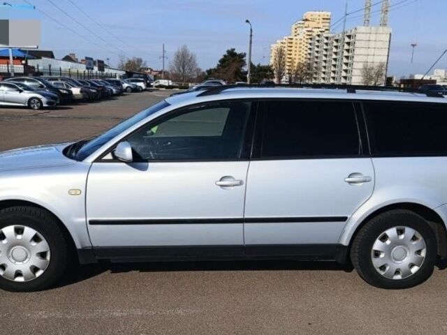 Фольксваген Пассат Варіант 1998 у Києві на Automoto.ua Сірий Фольксваген Пассат Варіант, об'ємом двигуна 1.6 л та пробігом 330 тис. км за 3500 $, фото 1 на Automoto.ua
