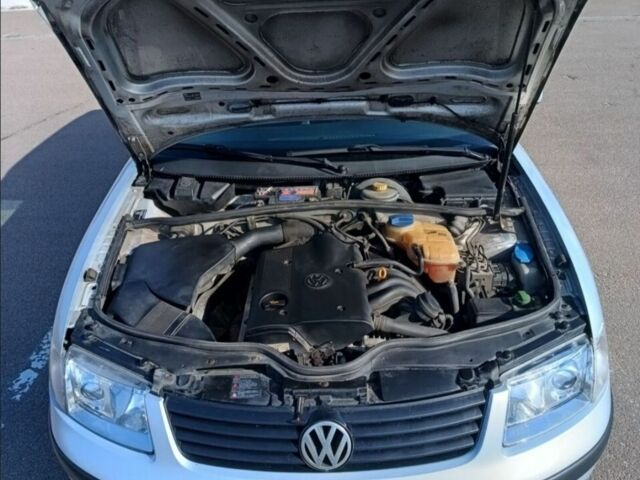 Фольксваген Пассат Варіант 1998 у Києві на Automoto.ua Сірий Фольксваген Пассат Варіант, об'ємом двигуна 1.6 л та пробігом 330 тис. км за 3500 $, фото 8 на Automoto.ua