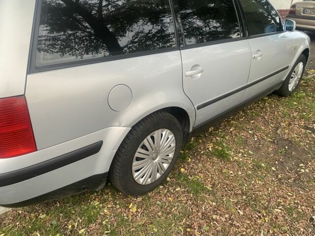 Сірий Фольксваген Пассат Варіант, об'ємом двигуна 1.6 л та пробігом 255 тис. км за 3300 $, фото 5 на Automoto.ua