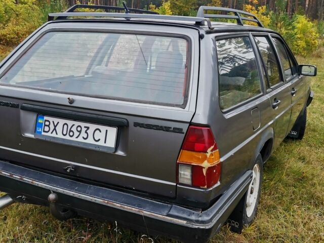 Серый Фольксваген Пассат Вариант, объемом двигателя 1.8 л и пробегом 330 тыс. км за 999 $, фото 2 на Automoto.ua