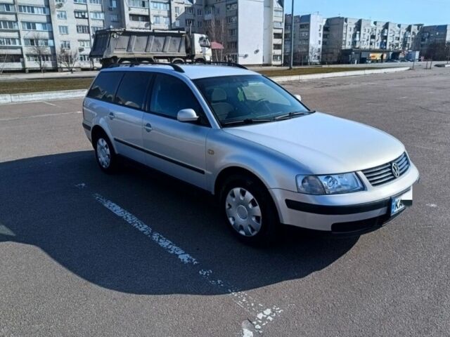 Фольксваген Пассат Варіант 1998 у Києві на Automoto.ua Сірий Фольксваген Пассат Варіант, об'ємом двигуна 1.6 л та пробігом 330 тис. км за 3500 $, фото 6 на Automoto.ua