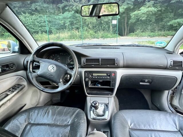 Сірий Фольксваген Пассат Варіант, об'ємом двигуна 1.8 л та пробігом 400 тис. км за 2000 $, фото 9 на Automoto.ua