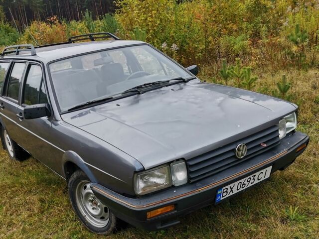 Серый Фольксваген Пассат Вариант, объемом двигателя 1.8 л и пробегом 330 тыс. км за 999 $, фото 4 на Automoto.ua