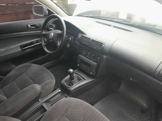 Сірий Фольксваген Пассат Варіант, об'ємом двигуна 1.6 л та пробігом 382 тис. км за 3200 $, фото 22 на Automoto.ua