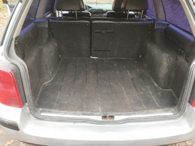 Серый Фольксваген Пассат Вариант, объемом двигателя 1.9 л и пробегом 397 тыс. км за 2800 $, фото 11 на Automoto.ua