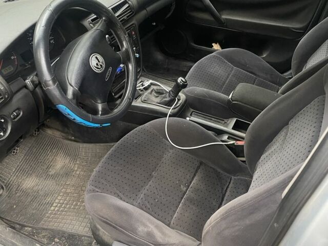 Серый Фольксваген Пассат Вариант, объемом двигателя 1.9 л и пробегом 321 тыс. км за 1550 $, фото 7 на Automoto.ua