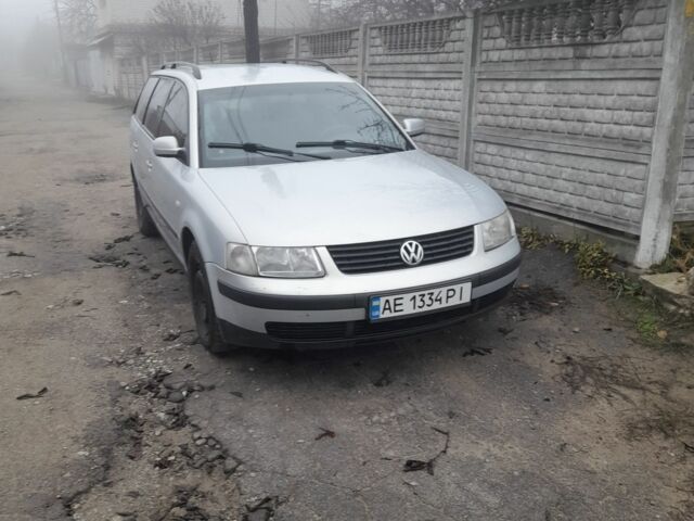 Сірий Фольксваген Пассат Варіант, об'ємом двигуна 1.6 л та пробігом 382 тис. км за 3200 $, фото 4 на Automoto.ua