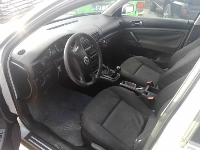 Серый Фольксваген Пассат Вариант, объемом двигателя 1.9 л и пробегом 330 тыс. км за 1500 $, фото 1 на Automoto.ua