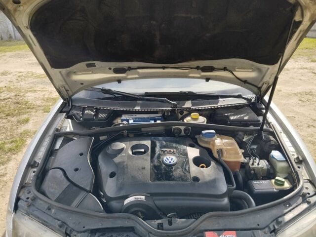 Серый Фольксваген Пассат Вариант, объемом двигателя 1.9 л и пробегом 453 тыс. км за 3200 $, фото 17 на Automoto.ua