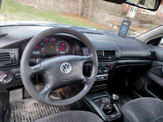 Сірий Фольксваген Пассат Варіант, об'ємом двигуна 0 л та пробігом 1000 тис. км за 1200 $, фото 7 на Automoto.ua