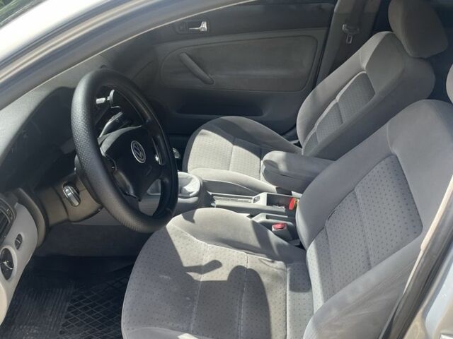 Серый Фольксваген Пассат Вариант, объемом двигателя 1.9 л и пробегом 397 тыс. км за 4000 $, фото 5 на Automoto.ua