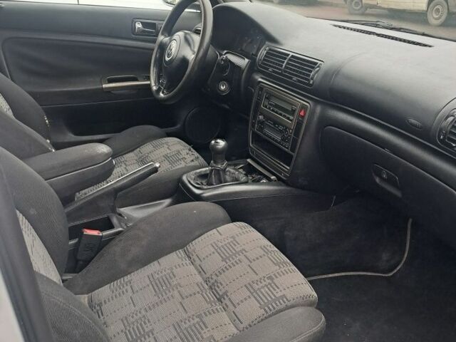 Сірий Фольксваген Пассат Варіант, об'ємом двигуна 1.9 л та пробігом 361 тис. км за 2350 $, фото 7 на Automoto.ua