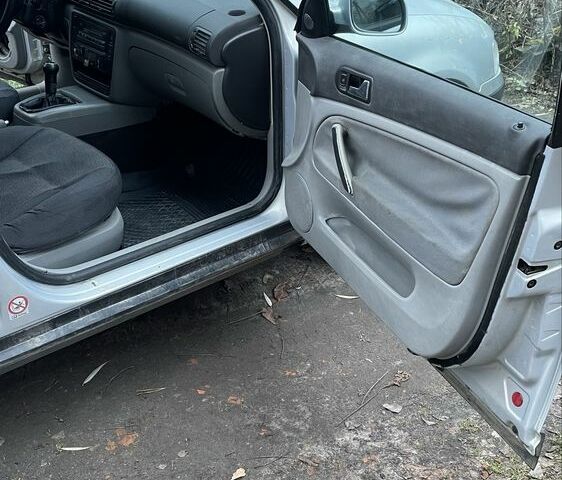 Серый Фольксваген Пассат Вариант, объемом двигателя 1.9 л и пробегом 340 тыс. км за 2500 $, фото 7 на Automoto.ua