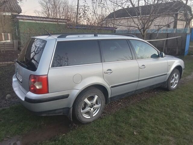 Фольксваген Пассат Вариант 2000 в Кельменцах на Automoto.ua Серый Фольксваген Пассат Вариант, объемом двигателя 1.6 л и пробегом 290 тыс. км за 3500 $, фото 2 на Automoto.ua