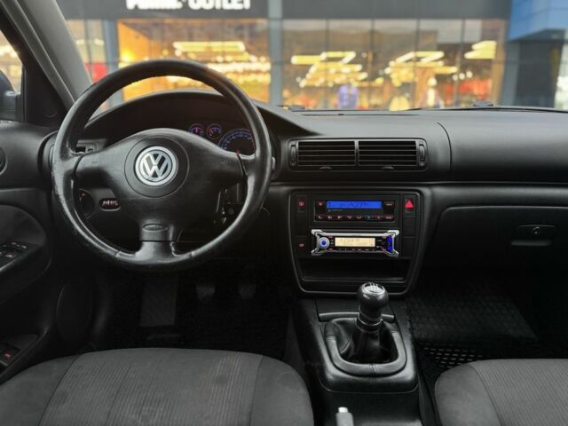 Сірий Фольксваген Пассат Варіант, об'ємом двигуна 2 л та пробігом 254 тис. км за 3990 $, фото 15 на Automoto.ua