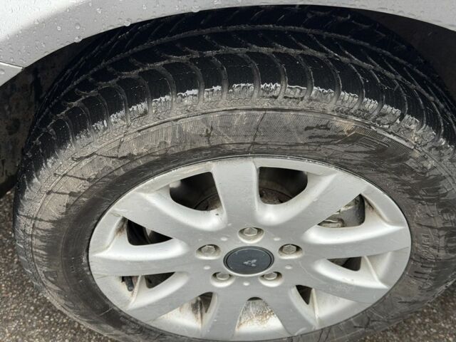 Серый Фольксваген Пассат Вариант, объемом двигателя 1.6 л и пробегом 260 тыс. км за 3499 $, фото 19 на Automoto.ua