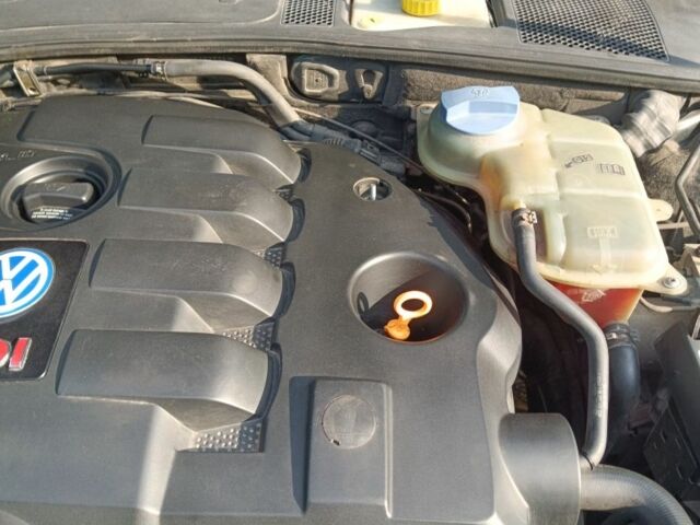 Сірий Фольксваген Пассат Варіант, об'ємом двигуна 1.9 л та пробігом 334 тис. км за 5000 $, фото 12 на Automoto.ua