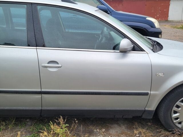 Фольксваген Пассат Вариант 2001 в Киеве на Automoto.ua Серый Фольксваген Пассат Вариант, объемом двигателя 1.6 л и пробегом 293 тыс. км за 3700 $, фото 3 на Automoto.ua