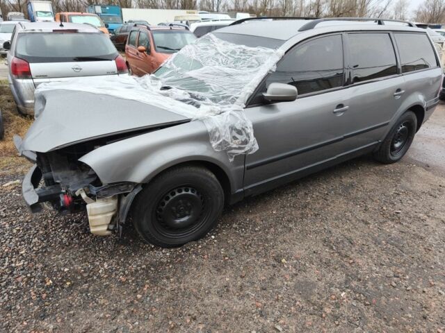 Серый Фольксваген Пассат Вариант, объемом двигателя 2 л и пробегом 380 тыс. км за 2200 $, фото 3 на Automoto.ua