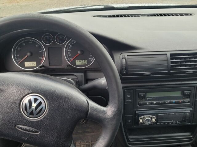 Фольксваген Пассат Вариант 2001 в Киеве на Automoto.ua Серый Фольксваген Пассат Вариант, объемом двигателя 1.6 л и пробегом 293 тыс. км за 3700 $, фото 12 на Automoto.ua