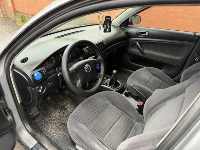 Серый Фольксваген Пассат Вариант, объемом двигателя 1.6 л и пробегом 260 тыс. км за 3499 $, фото 10 на Automoto.ua