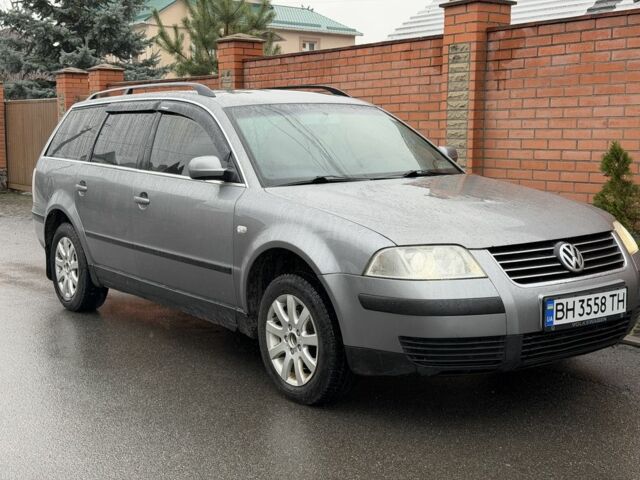 Серый Фольксваген Пассат Вариант, объемом двигателя 1.6 л и пробегом 260 тыс. км за 3499 $, фото 3 на Automoto.ua