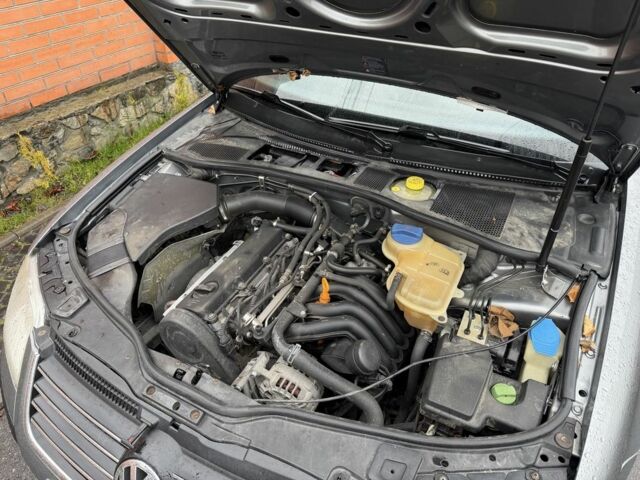 Серый Фольксваген Пассат Вариант, объемом двигателя 1.6 л и пробегом 260 тыс. км за 3499 $, фото 17 на Automoto.ua