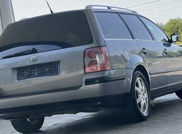 Фольксваген Пассат Вариант 2001 в Дунаевцах на Automoto.ua Серый Фольксваген Пассат Вариант, объемом двигателя 1.8 л и пробегом 295 тыс. км за 4700 $, фото 2 на Automoto.ua