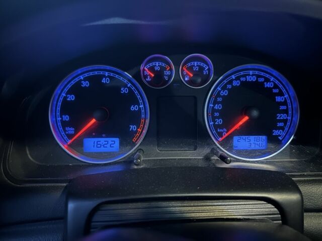 Серый Фольксваген Пассат Вариант, объемом двигателя 1.6 л и пробегом 245 тыс. км за 2200 $, фото 13 на Automoto.ua