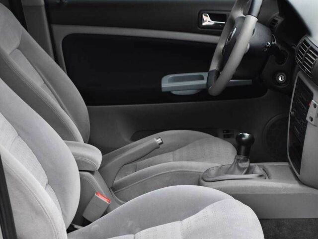 Серый Фольксваген Пассат Вариант, объемом двигателя 1.6 л и пробегом 205 тыс. км за 6250 $, фото 7 на Automoto.ua