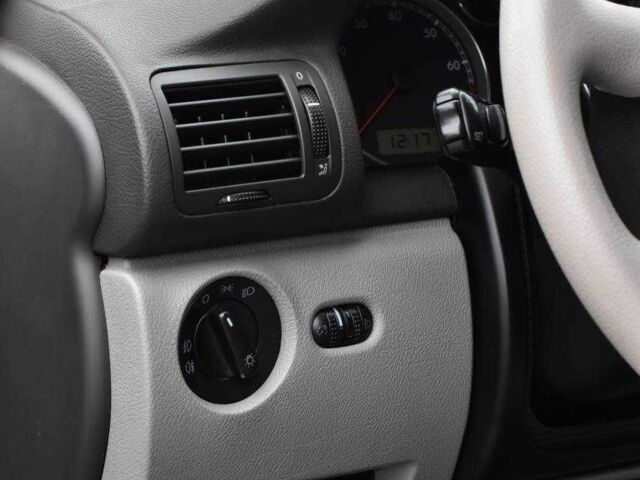 Серый Фольксваген Пассат Вариант, объемом двигателя 1.6 л и пробегом 205 тыс. км за 6250 $, фото 13 на Automoto.ua