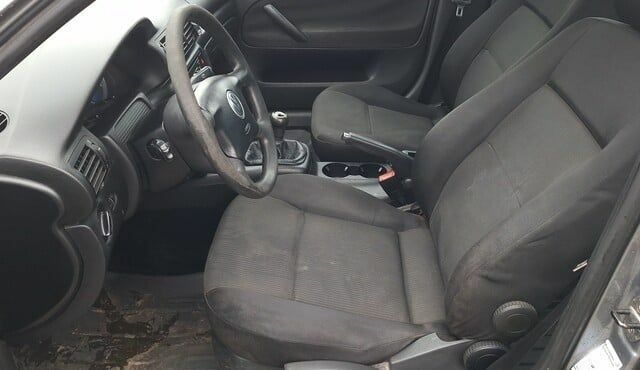 Серый Фольксваген Пассат Вариант, объемом двигателя 1.9 л и пробегом 263 тыс. км за 1400 $, фото 4 на Automoto.ua