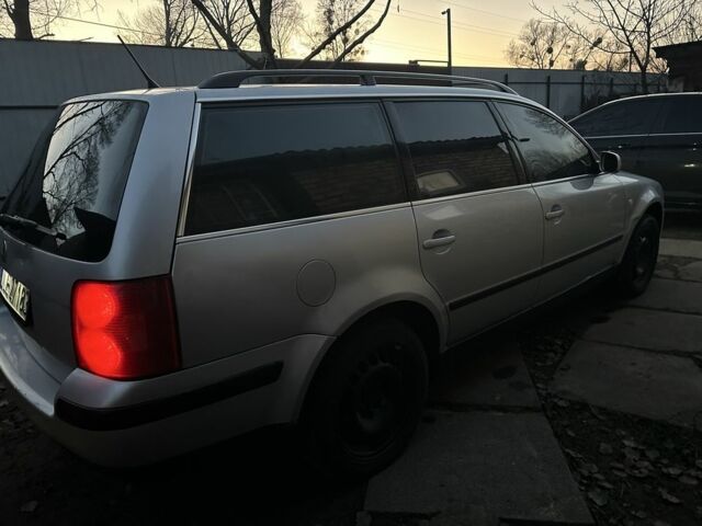 Серый Фольксваген Пассат Вариант, объемом двигателя 1.6 л и пробегом 245 тыс. км за 2200 $, фото 15 на Automoto.ua