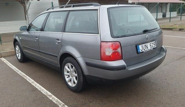 Серый Фольксваген Пассат Вариант, объемом двигателя 1.9 л и пробегом 263 тыс. км за 1400 $, фото 2 на Automoto.ua