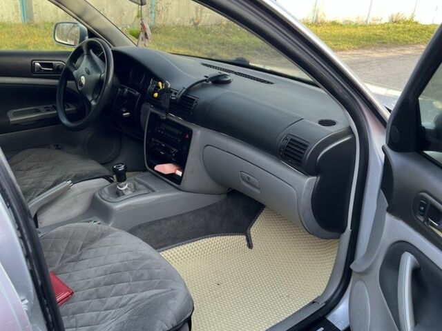 Сірий Фольксваген Пассат Варіант, об'ємом двигуна 1.6 л та пробігом 310 тис. км за 4300 $, фото 3 на Automoto.ua