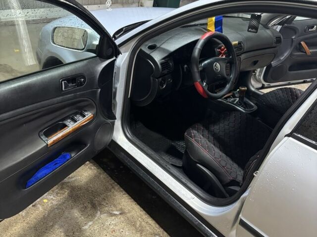 Серый Фольксваген Пассат Вариант, объемом двигателя 1.9 л и пробегом 334 тыс. км за 2550 $, фото 10 на Automoto.ua