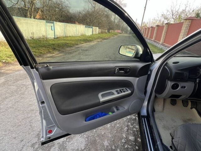 Сірий Фольксваген Пассат Варіант, об'ємом двигуна 1.6 л та пробігом 310 тис. км за 4300 $, фото 18 на Automoto.ua