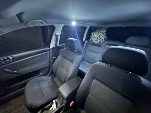 Серый Фольксваген Пассат Вариант, объемом двигателя 1.6 л и пробегом 245 тыс. км за 2200 $, фото 11 на Automoto.ua