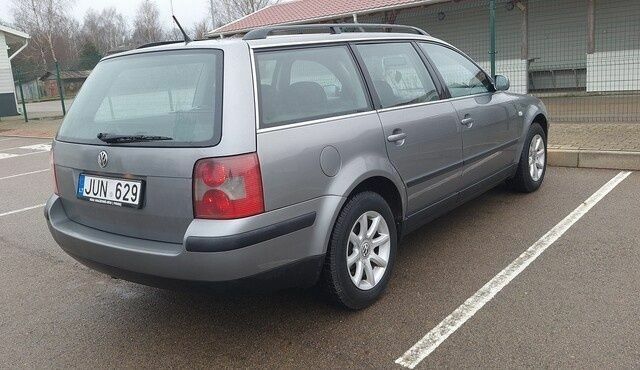 Серый Фольксваген Пассат Вариант, объемом двигателя 1.9 л и пробегом 263 тыс. км за 1400 $, фото 3 на Automoto.ua